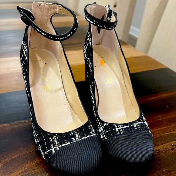 Unisa Pumps chunky heel. NWOB - Picture 2 of 7